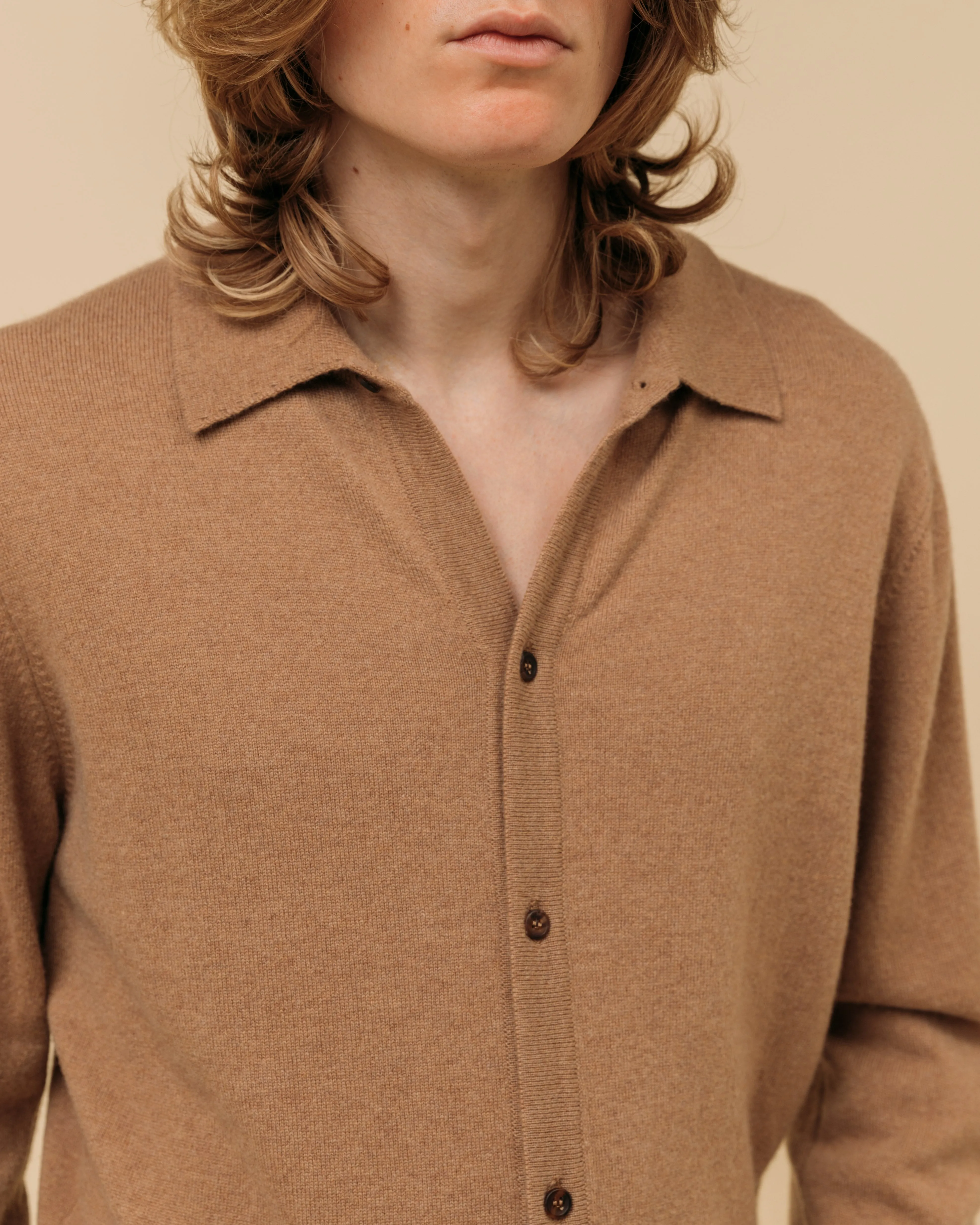 Cashmere shirt cardigan in camel