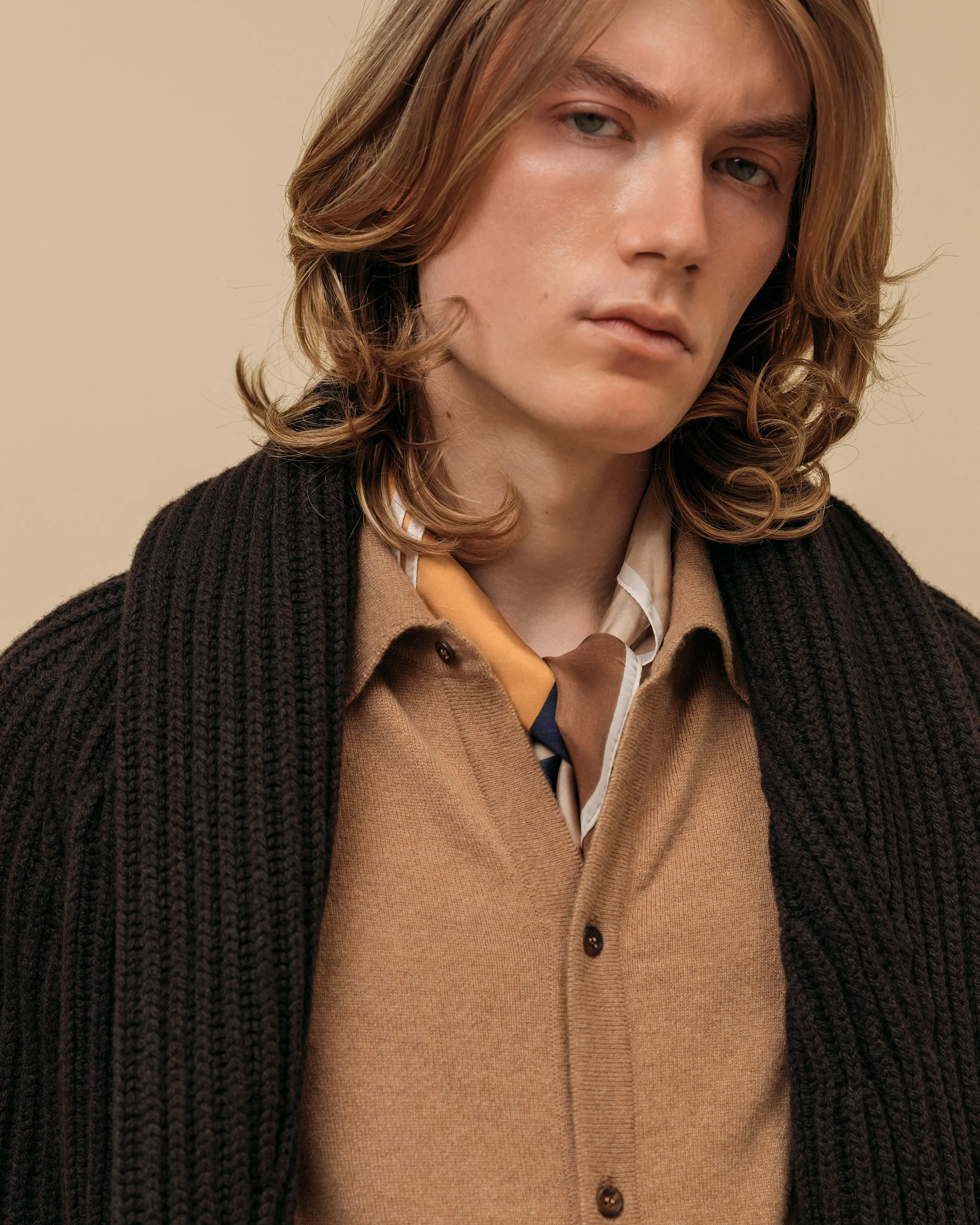 Cashmere shirt cardigan in camel