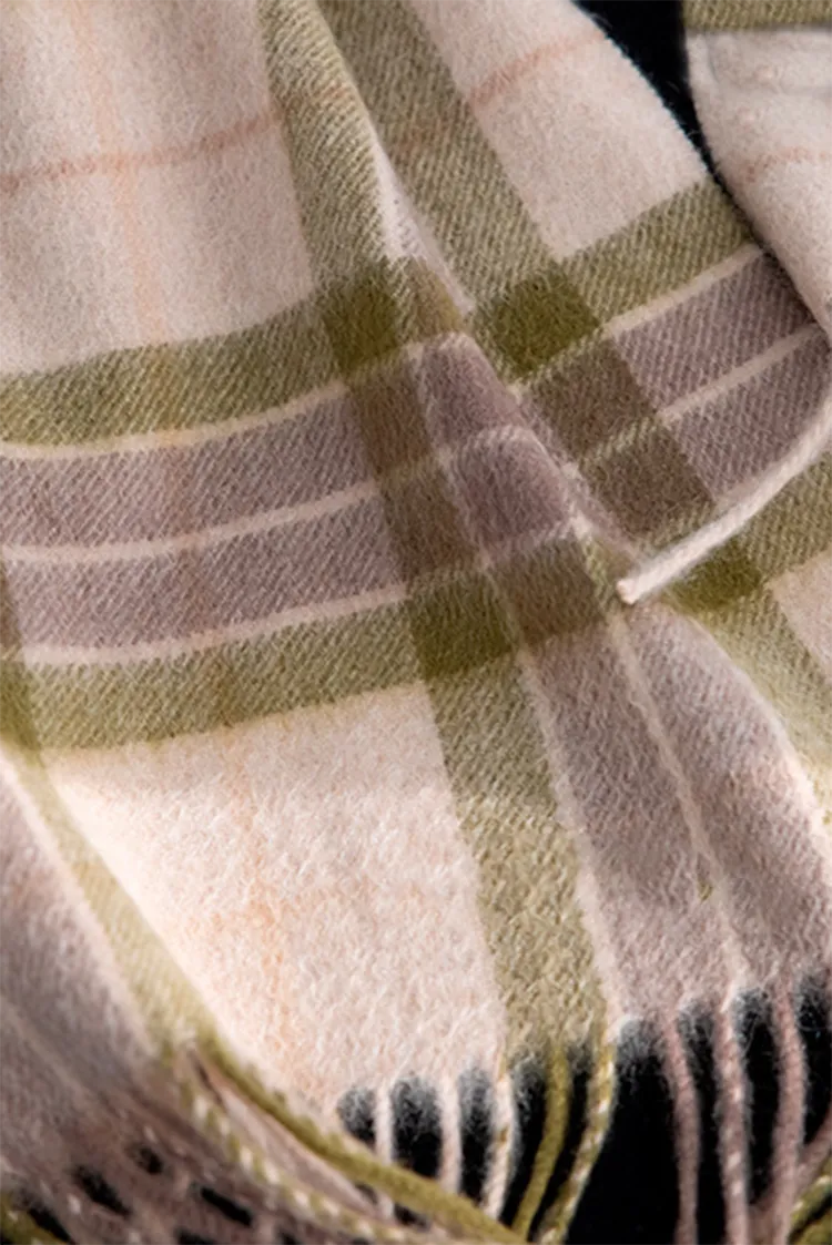 Soft Checkered Knit 100 Cashmere Fringe Scarf