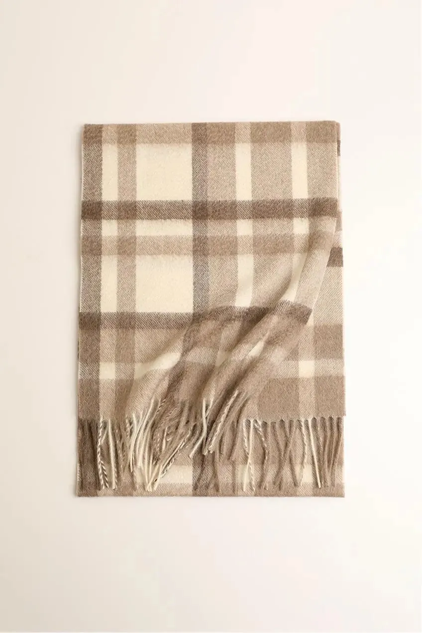 Soft Checkered Knit 100 Cashmere Fringe Scarf