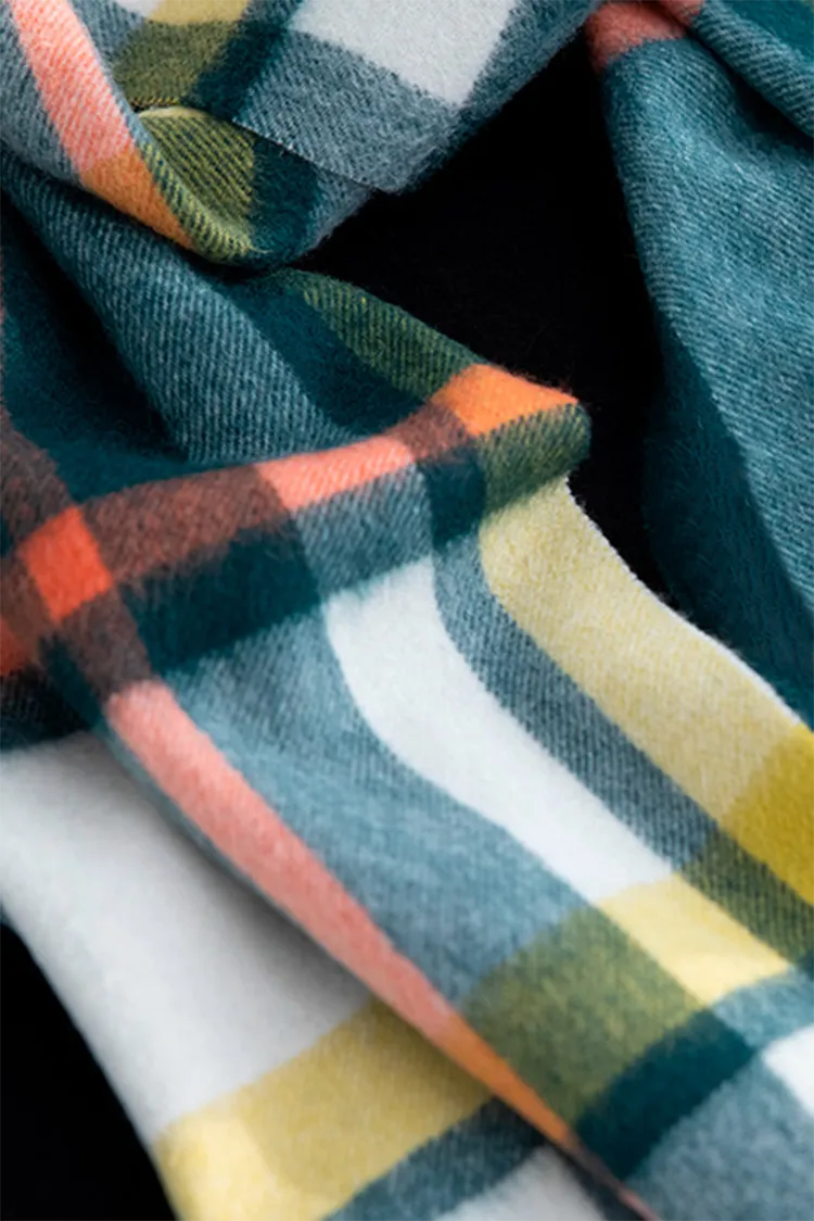 Soft Checkered Knit 100 Cashmere Fringe Scarf