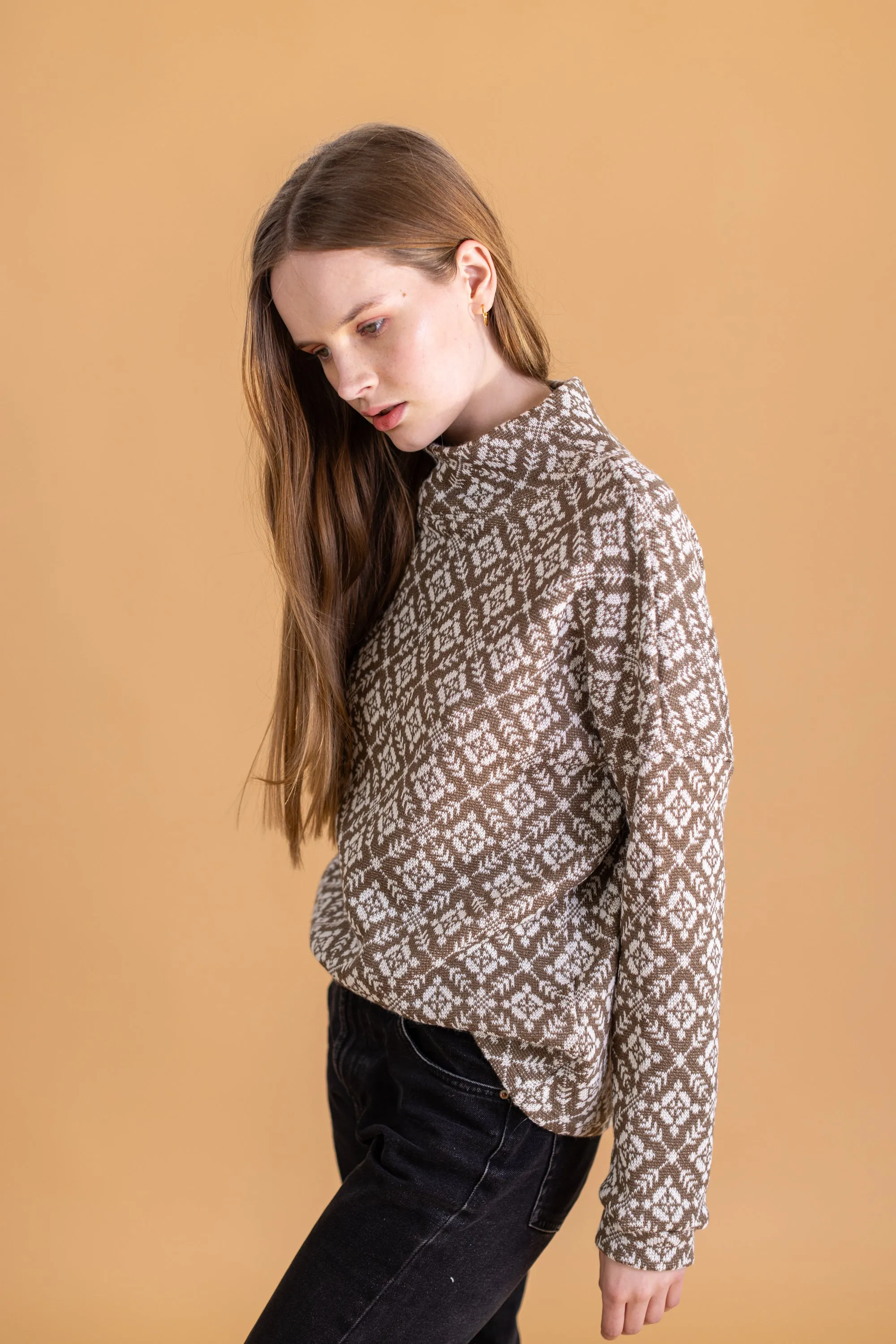 Sweater Zoey Knit Grandiose Brown.